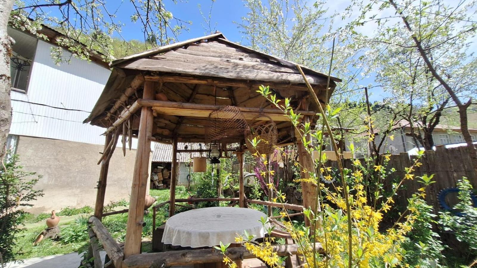 Guest House "Svaneti" Lentekhi Dış mekan fotoğraf