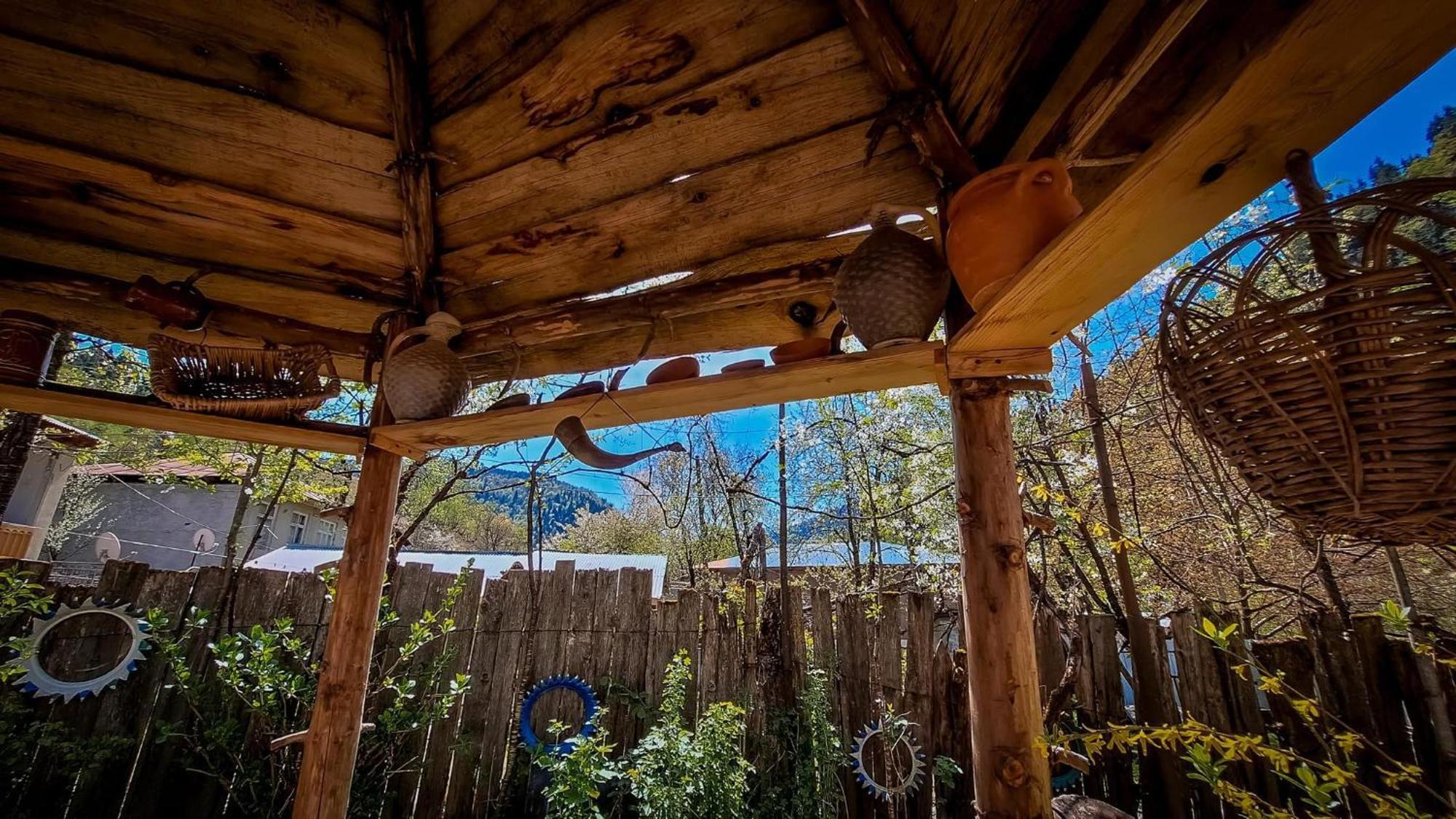 Guest House "Svaneti" Lentekhi Dış mekan fotoğraf