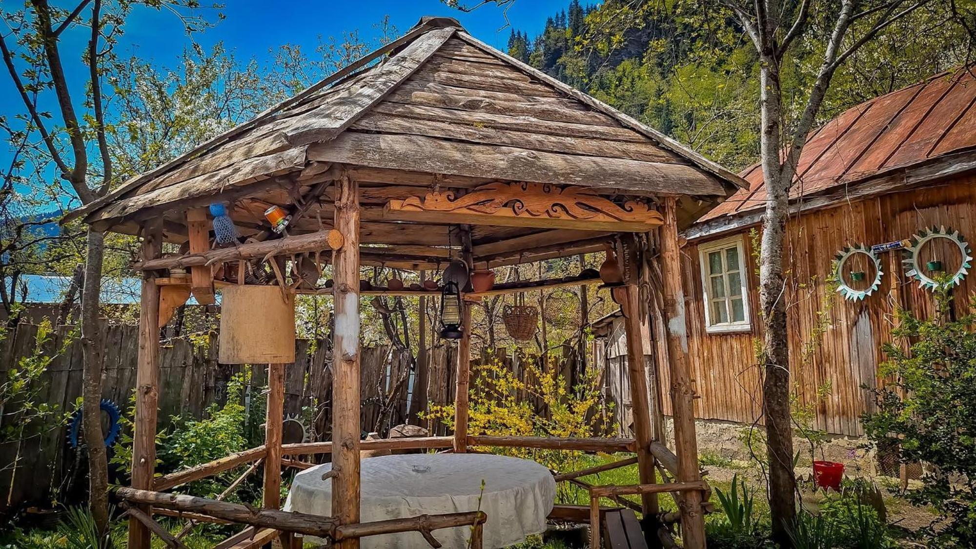 Guest House "Svaneti" Lentekhi Dış mekan fotoğraf